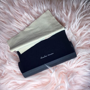 Lian San Black Sunglasses Case with Beige Cleaning Cloth